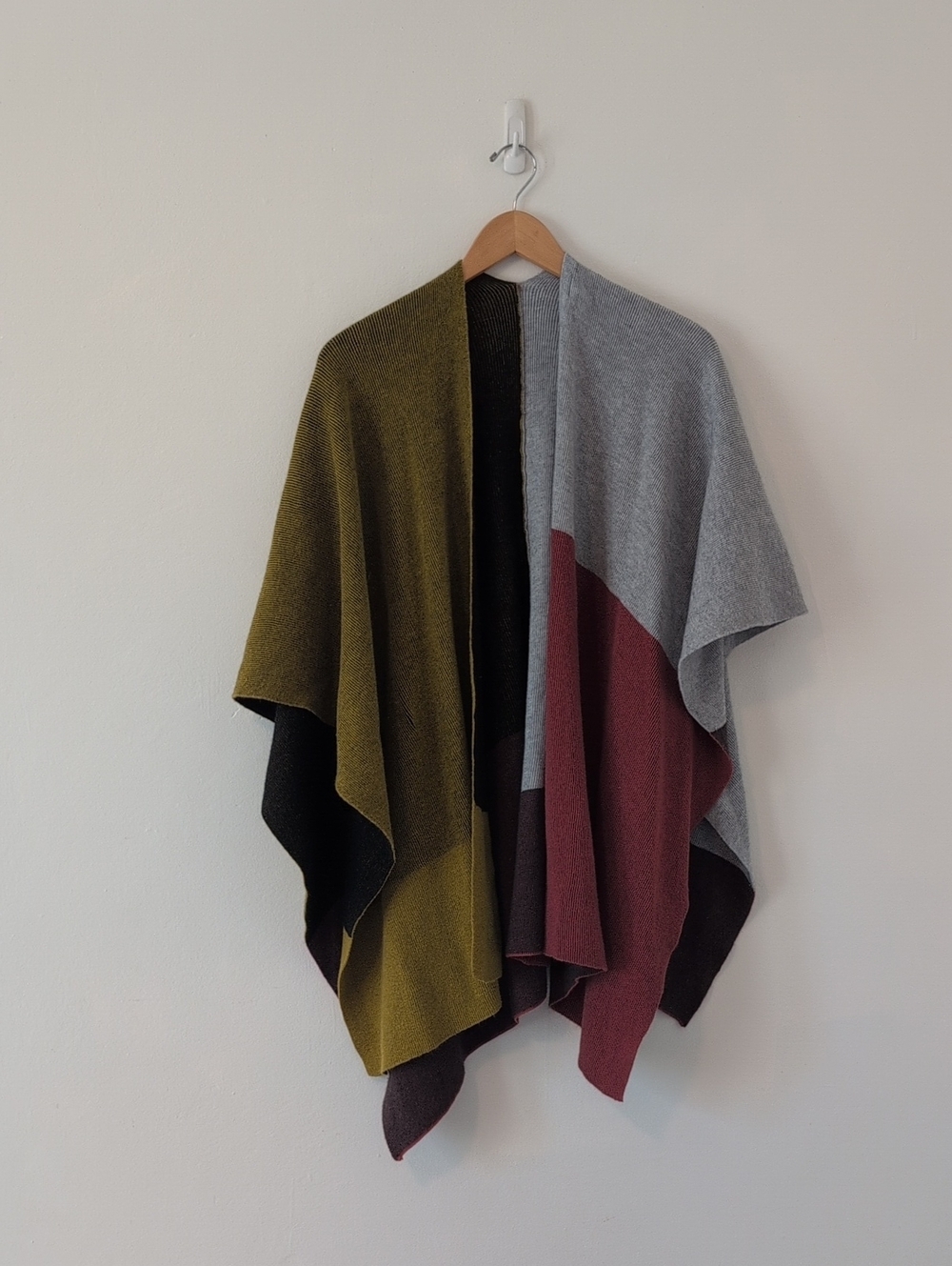 Kerisma Colorblock Open-Front Wrap Sweater Cardigan in Olive, Gray & Burgundy